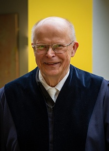 Dr. Dieter Riemer